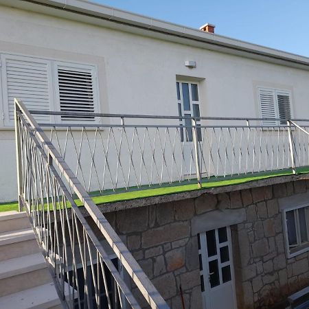 Apartmani Vuletic 内乌姆 外观 照片